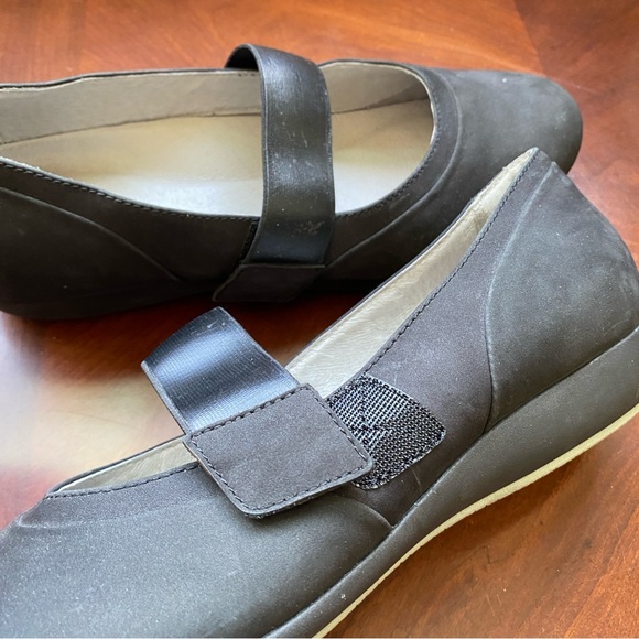 Dansko "Kendra" Black Milled Nubuck Mary Jane Low Wedge Women's Size EU 40 US 10 - Picture 6 of 9